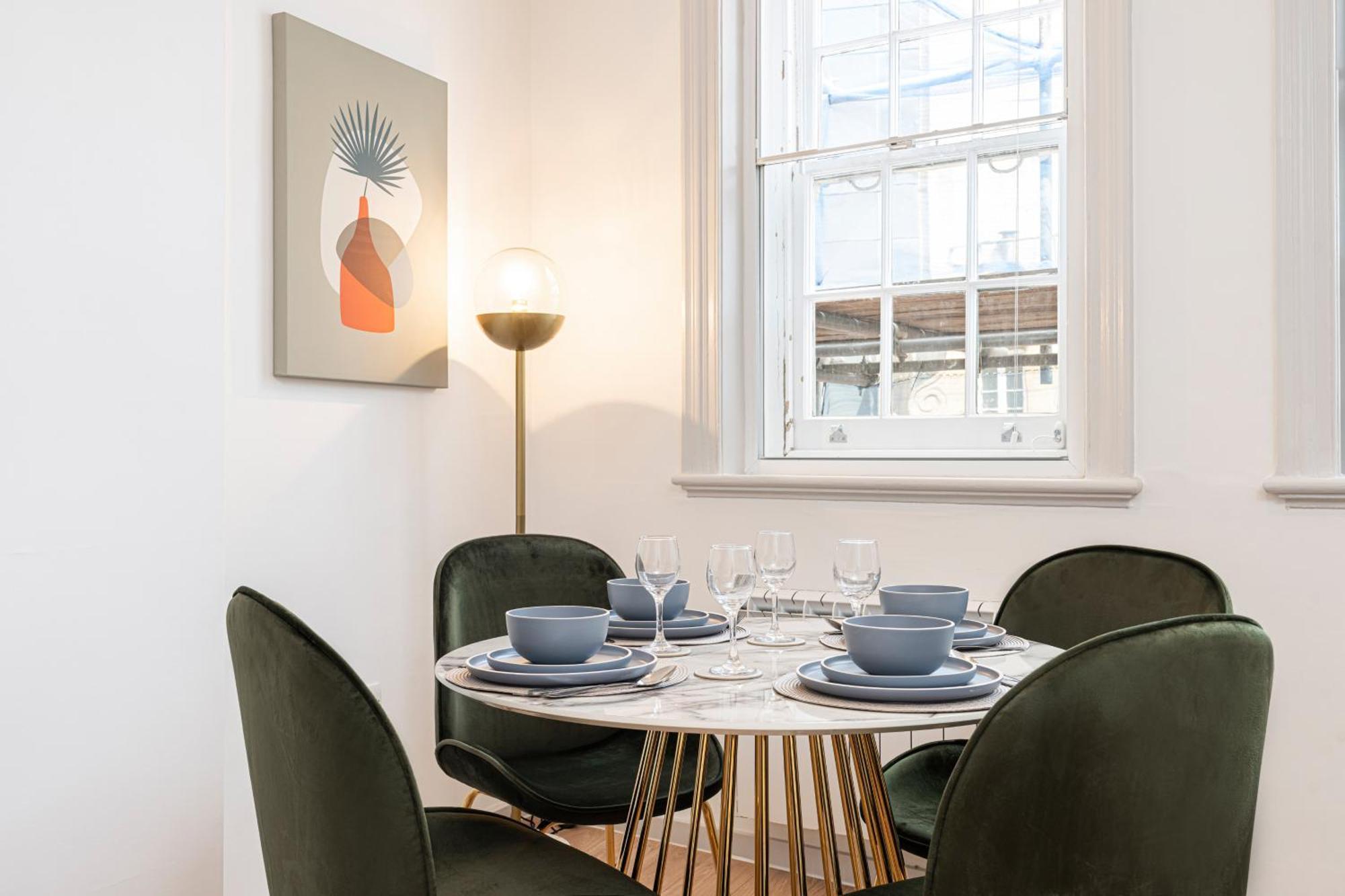 Stylish 1 Bed Flats In Soho, Next To Piccadilly Circus And Trafalgar Square London Exterior photo